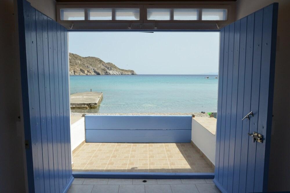 Erginas Boat House Apartment Plaka  Ngoại thất bức ảnh
