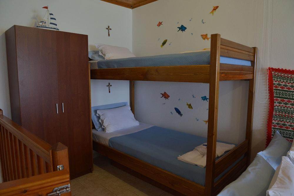 Erginas Boat House Apartment Plaka  Ngoại thất bức ảnh