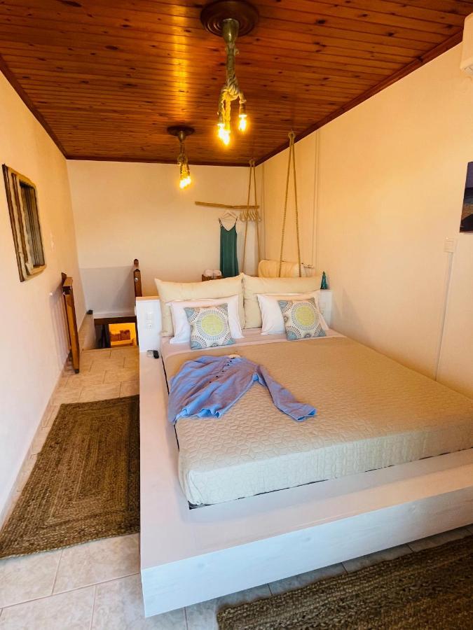 Erginas Boat House Apartment Plaka  Ngoại thất bức ảnh