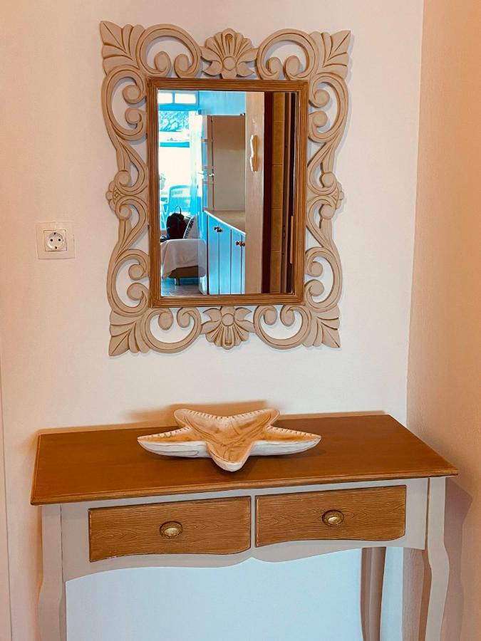 Erginas Boat House Apartment Plaka  Ngoại thất bức ảnh