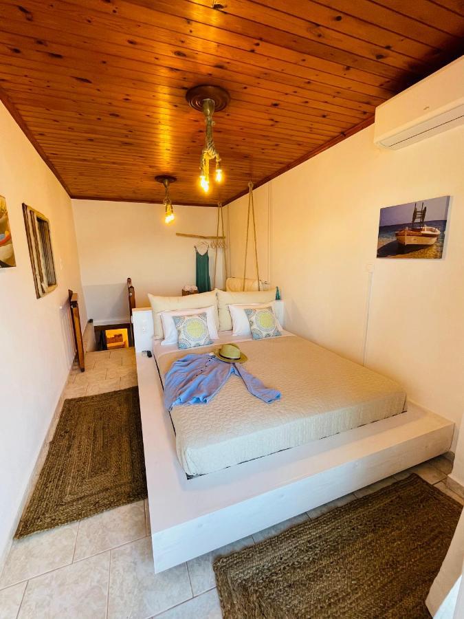 Erginas Boat House Apartment Plaka  Ngoại thất bức ảnh