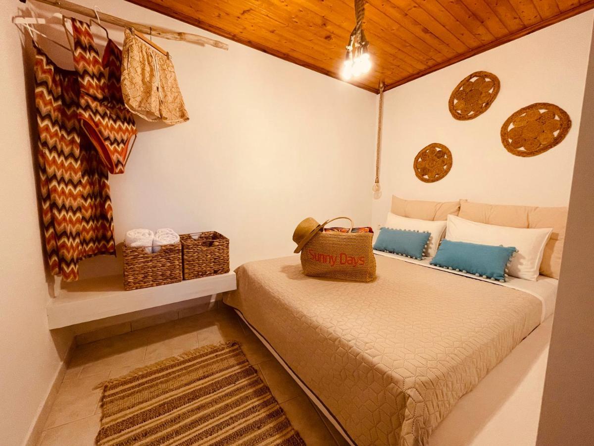 Erginas Boat House Apartment Plaka  Ngoại thất bức ảnh