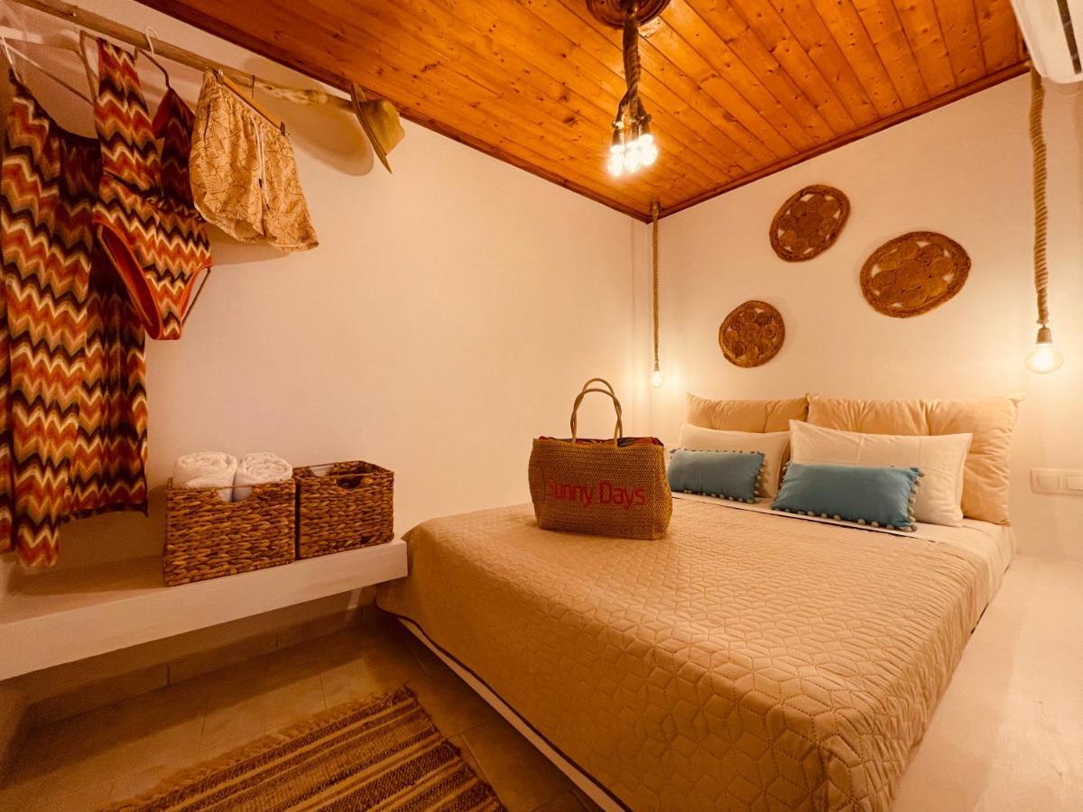 Erginas Boat House Apartment Plaka  Ngoại thất bức ảnh